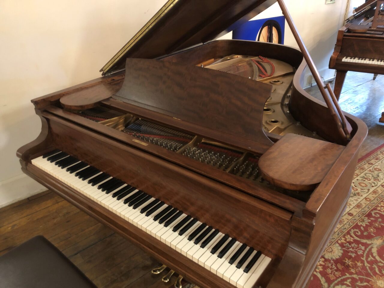 Steinway & Sons B - Avery Piano Company