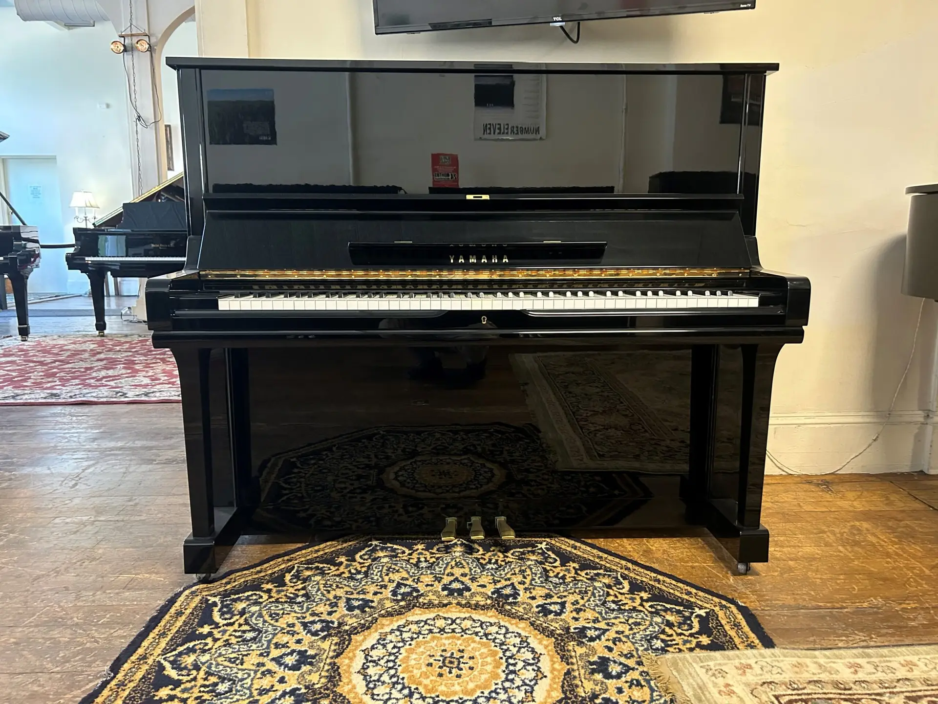 Yamaha U3 4192011-2