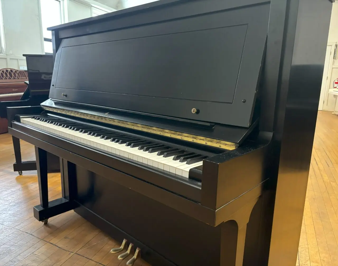 steinway k52 495140 corner 7 angle