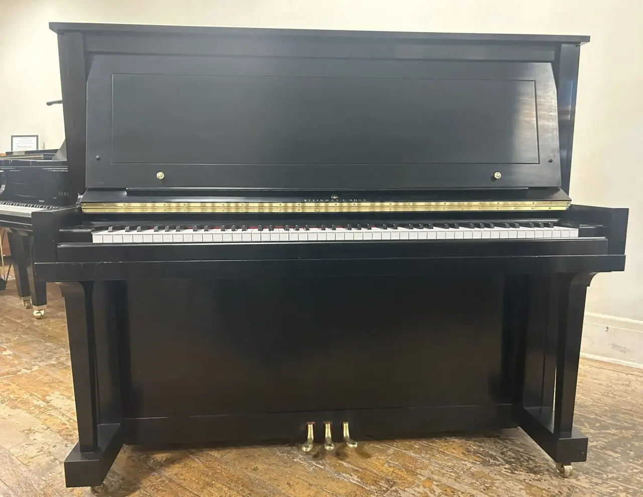 steinway k52 angle ok