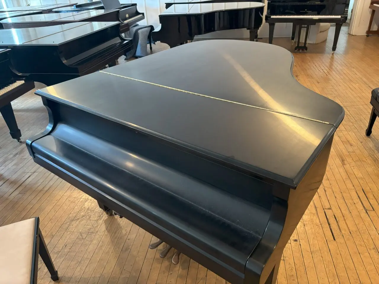 yamaha c3 27420008 closed front and lid