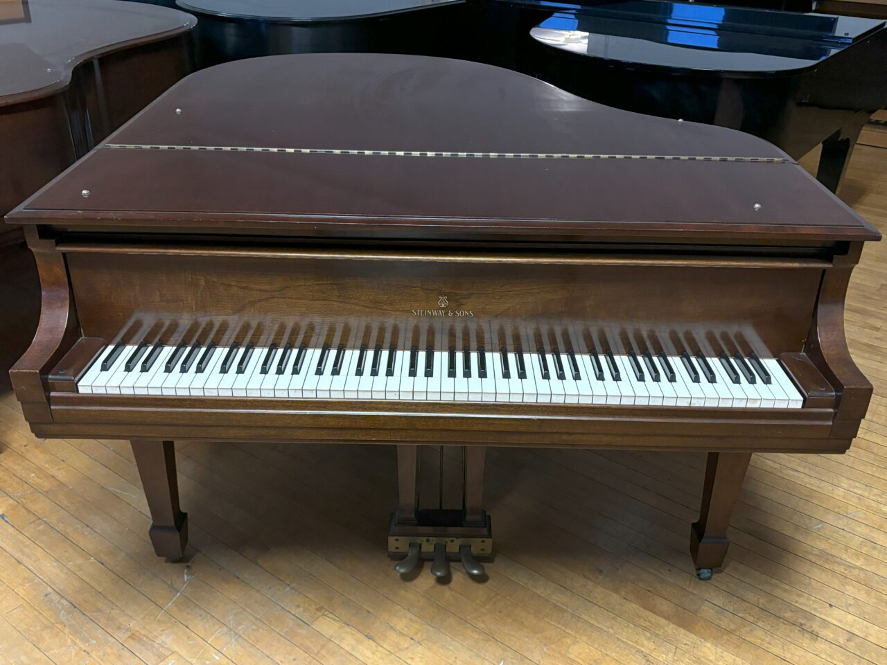 STEINWAY S 342640 FRONT CLOSED LID