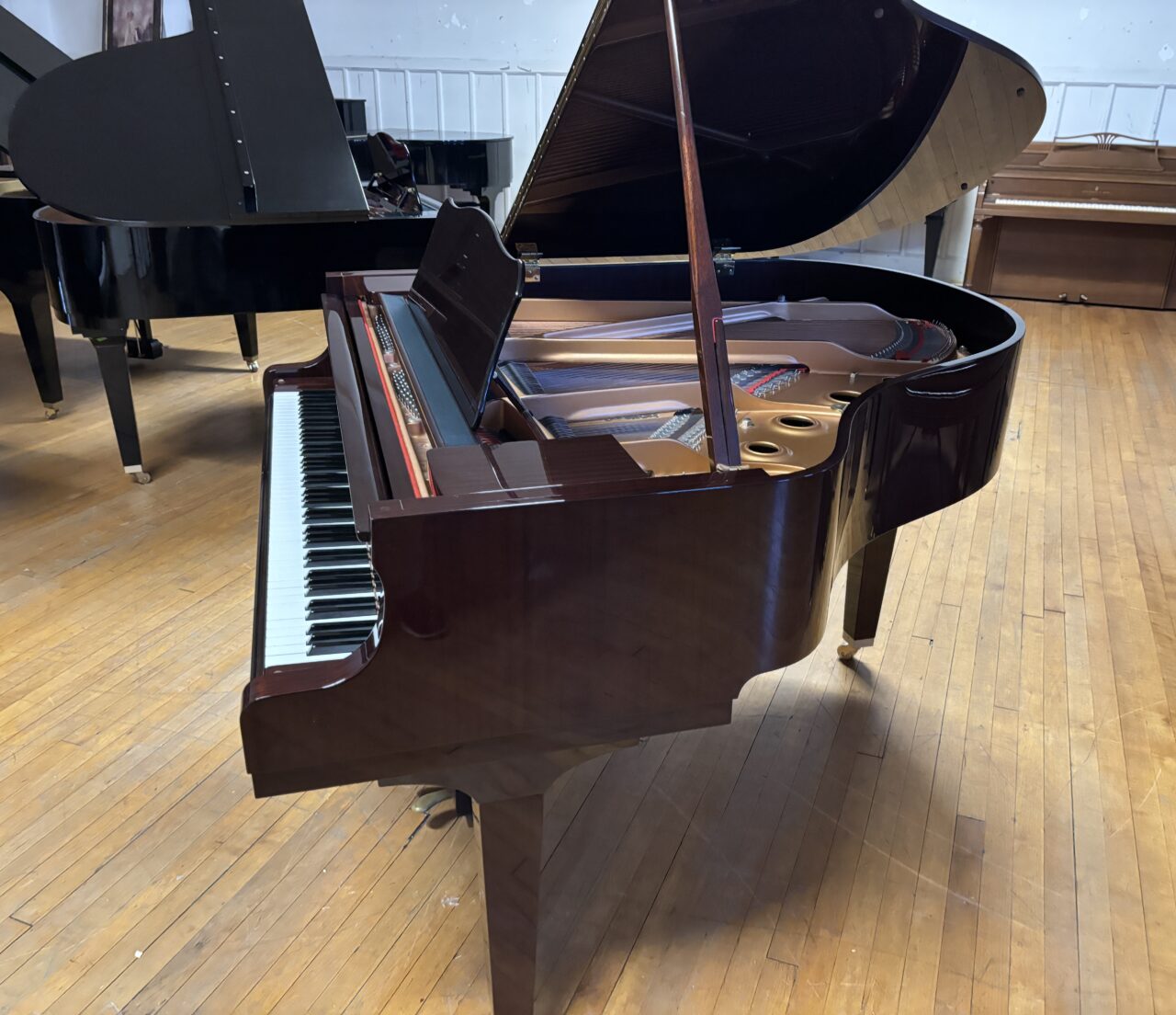 yamaha gc1 mahogany # 6072503 side profile open lid